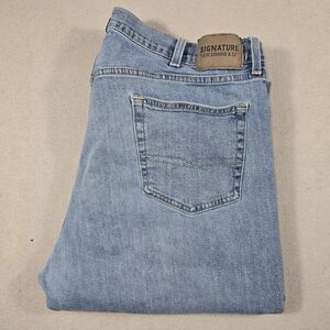 Signature by Levi Strauss S61 Relaxed Premium Flex Men's Jeans Size 42x32 Blue
